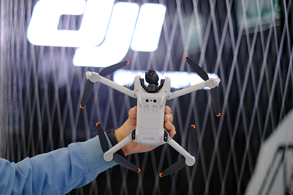 Drone DJI Mini 3 sỡ hữu kích thước nhỏ gọn