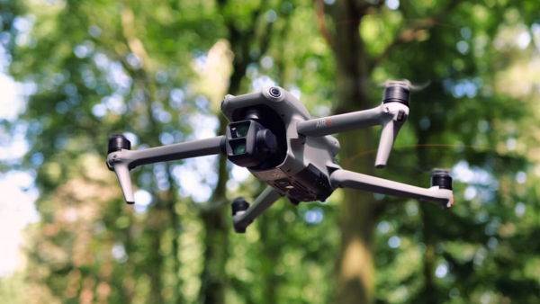 Cảm biến đa hướng APAS 5.0 giúp flycam bay an toàn