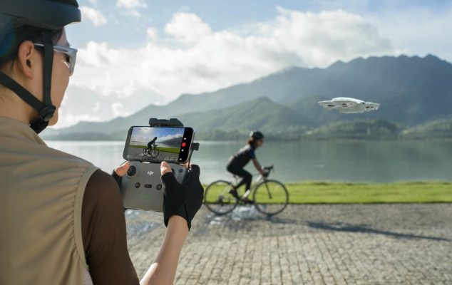 Khi sử dụng với DJI RC-N3, DJI Neo có thể đạt được khoảng cách truyền video tối đa là 10 km